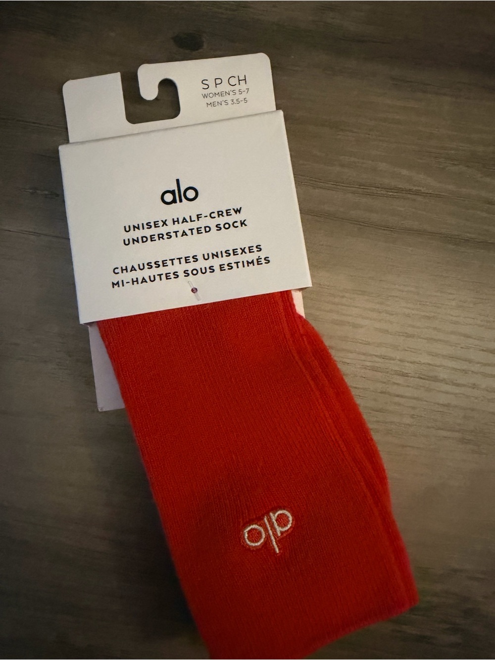 ALO Yoga Unisex Half-Crew Socks - Bright Red